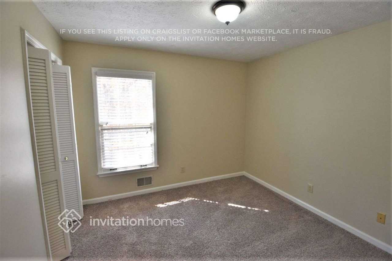 2501 Whitebluff Way - Photo 7 of 13