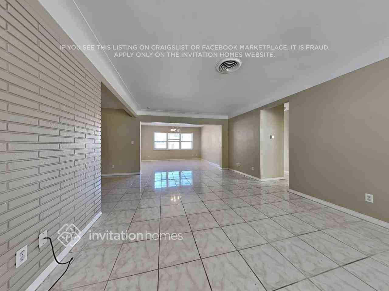 4301 32nd Ave N - Photo 6 of 19