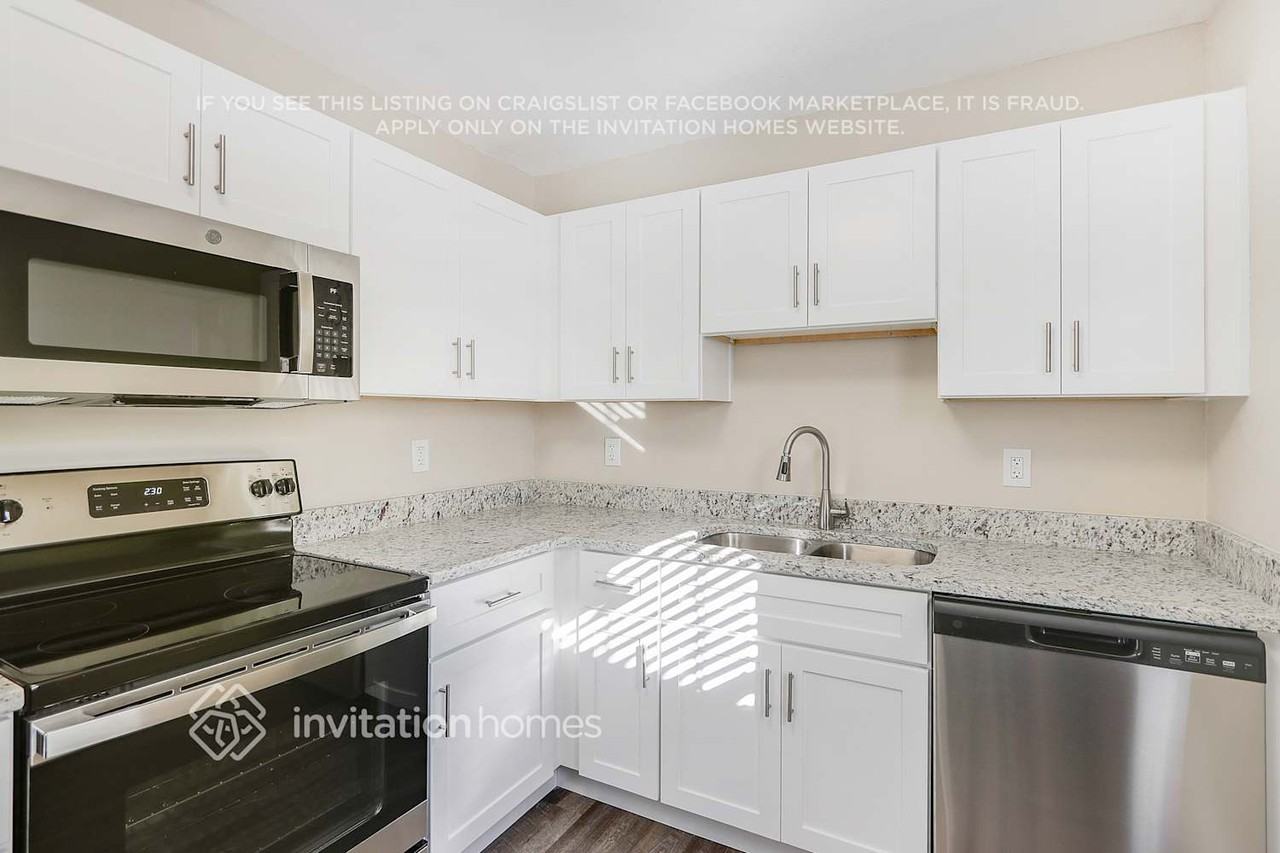 2826 17th Ave N - Photo 7 of 20