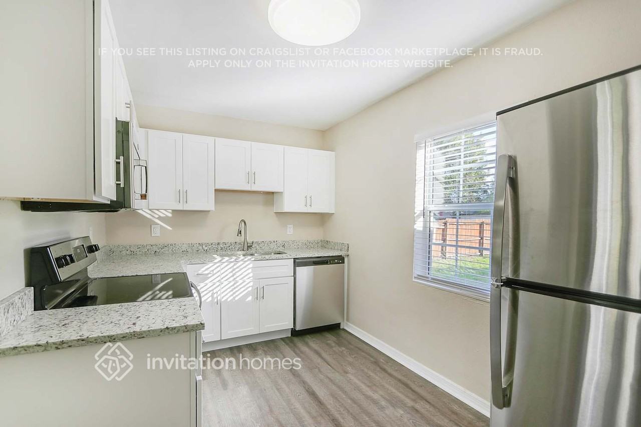 2826 17th Ave N - Photo 6 of 16