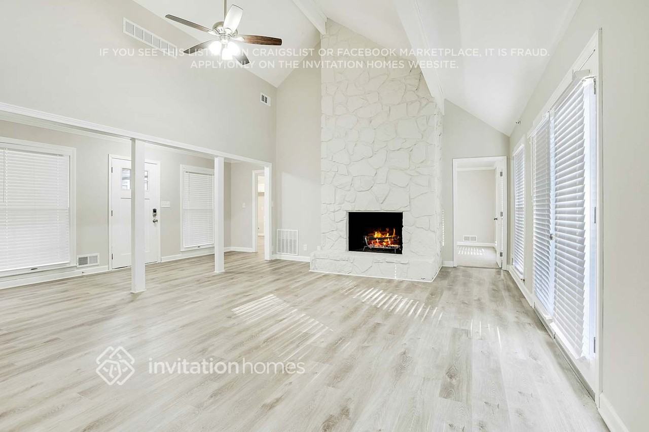 3800 Sherbrook Ct - Photo 4 of 23