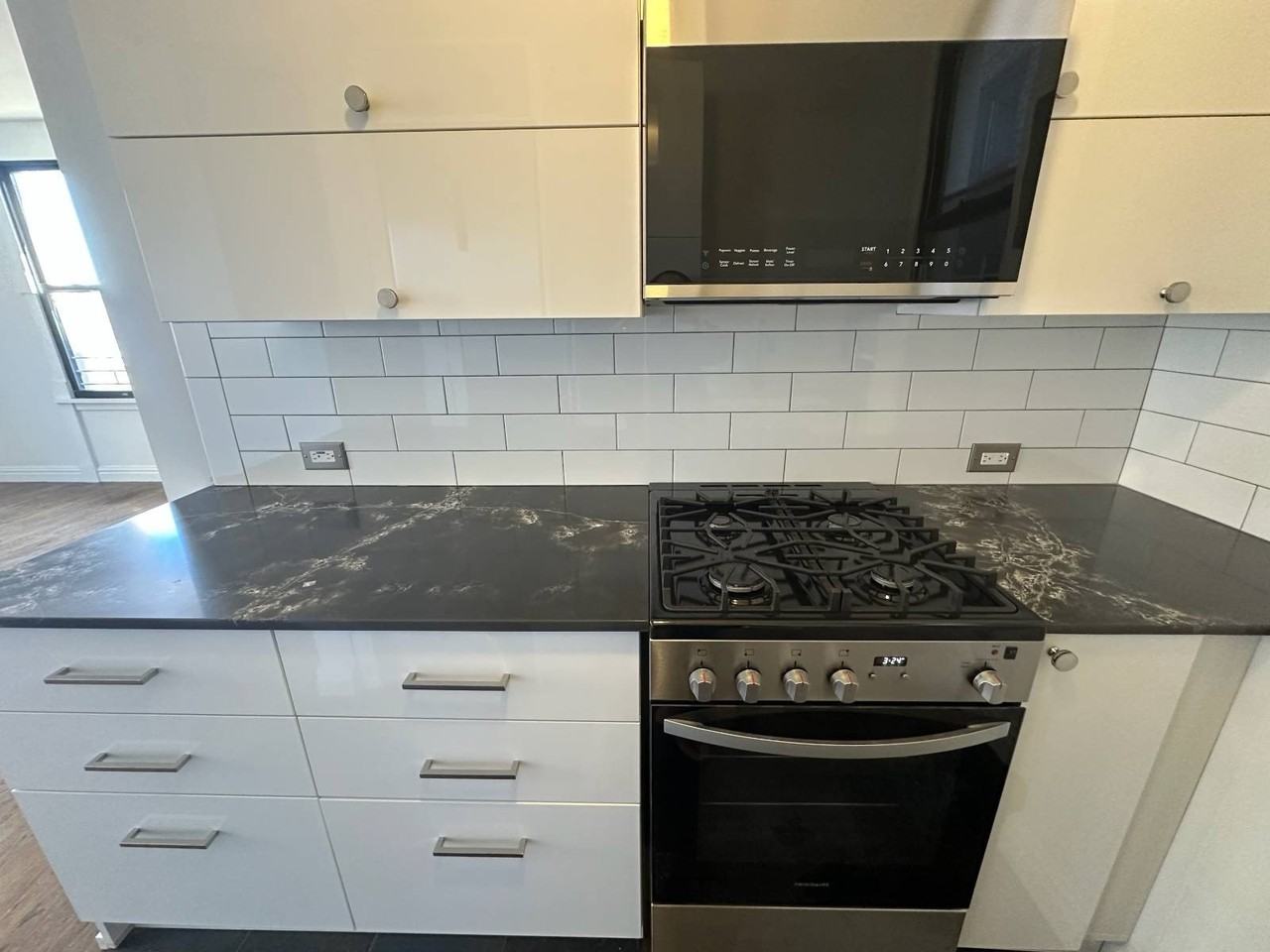 42 Park Ter E #2R - Photo 2 of 11