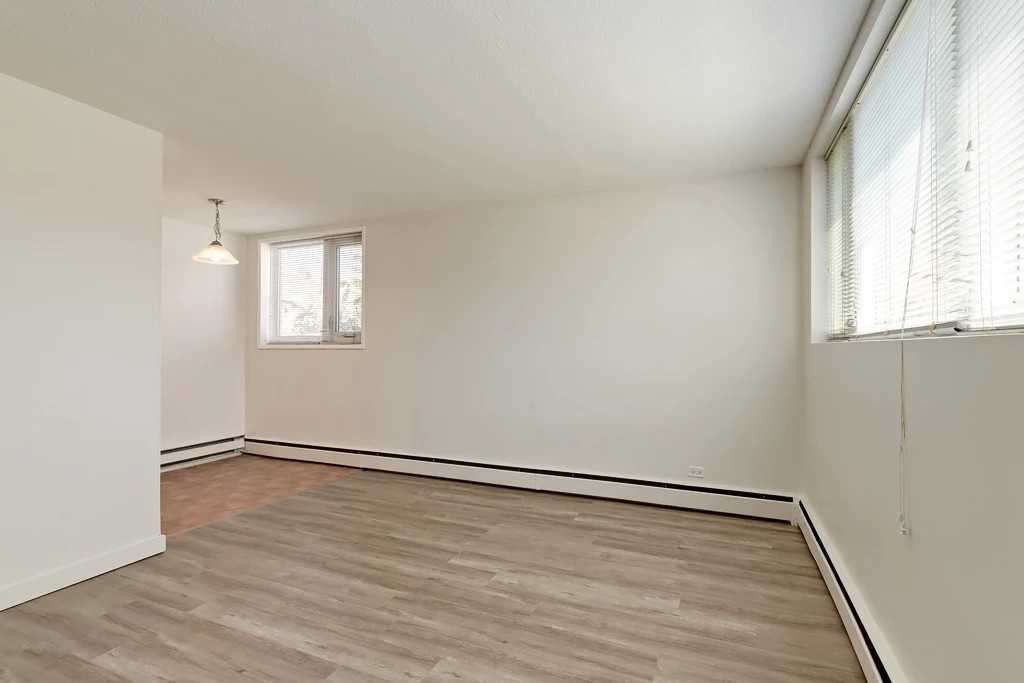 Dorchester Apartments - Photo 3 of 24