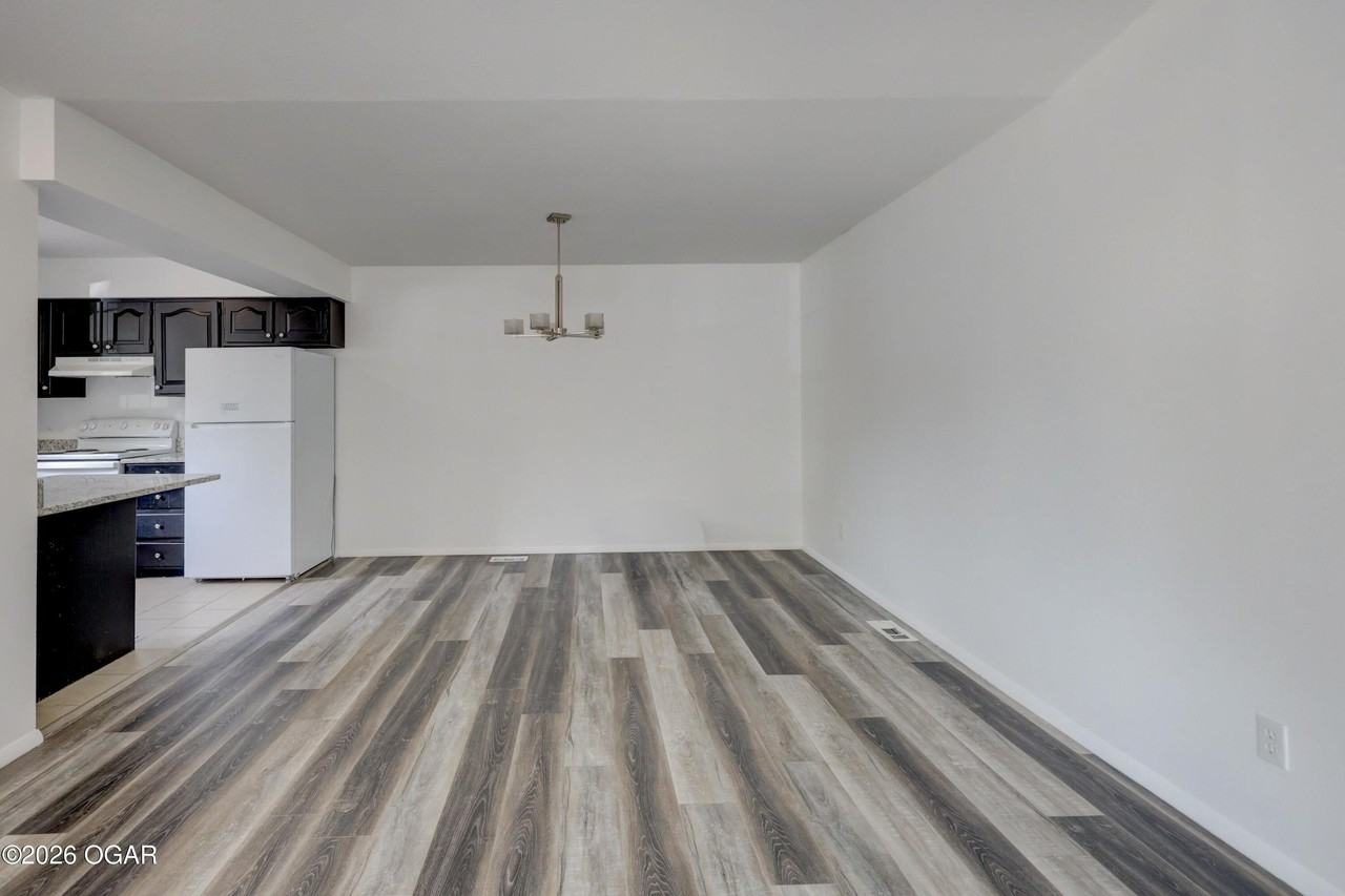 721 W 31st Ter - Photo 7 of 25