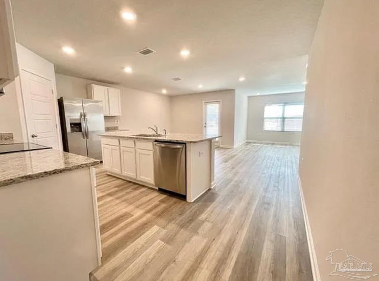 6327 Burrow Ln - Photo 7 of 29