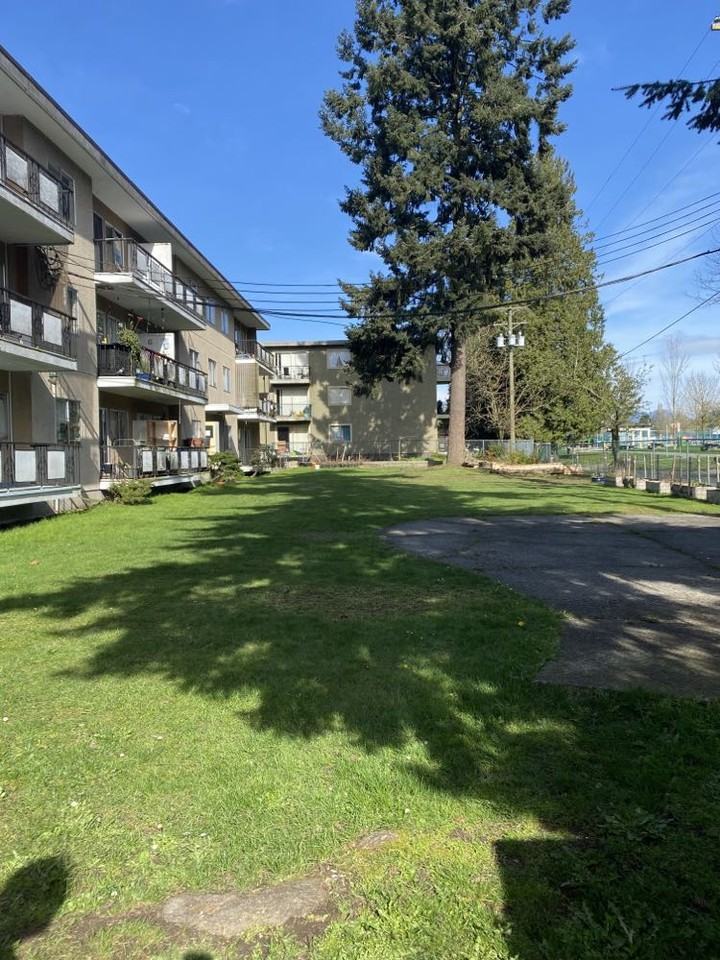 1-Bedroom Units Available at Fulton! - Photo 4 of 4