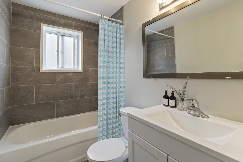 495 Elmwood Drive - Photo 5 of 6