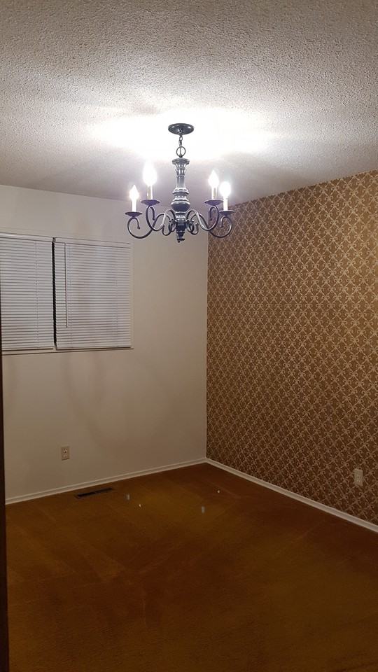 131 Deborah Cres - Photo 7 of 17