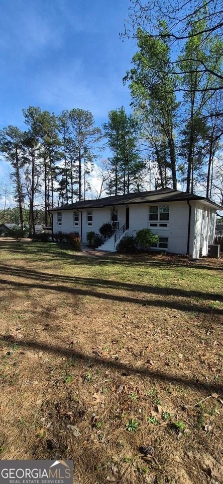 605 Dalrymple Rd - Photo 3 of 22