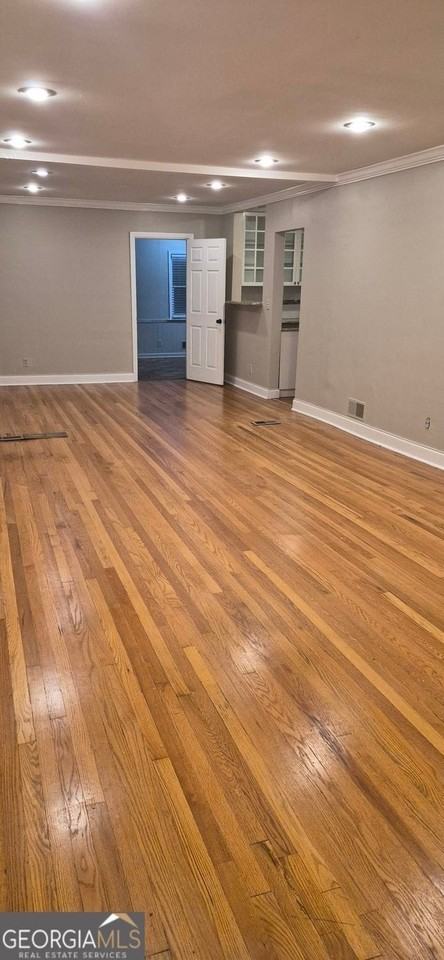 605 Dalrymple Rd - Photo 7 of 22