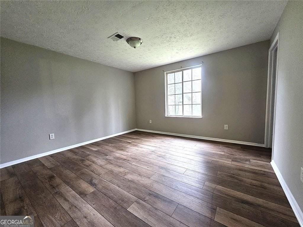 400 Sheringham Ct - Photo 5 of 12