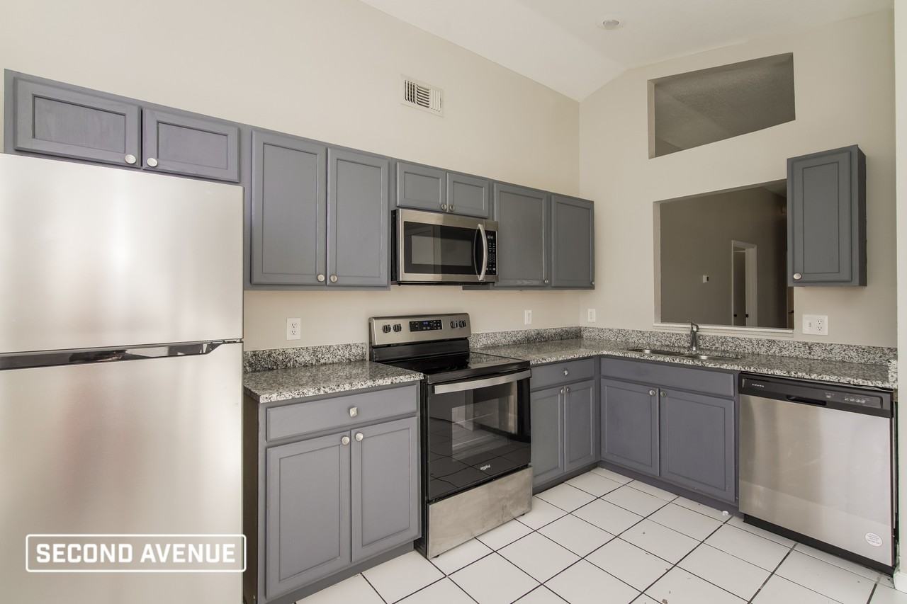 1914 Teaberry Ct - Photo 2 of 18