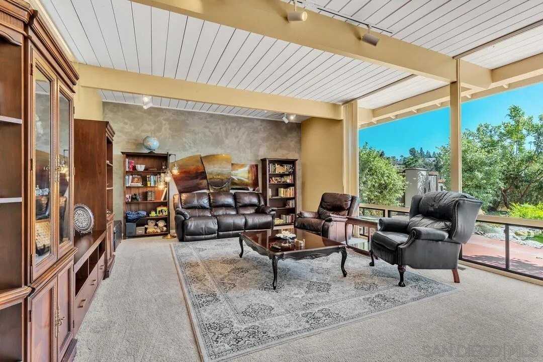 4588 Conrad Dr - Photo 7 of 32