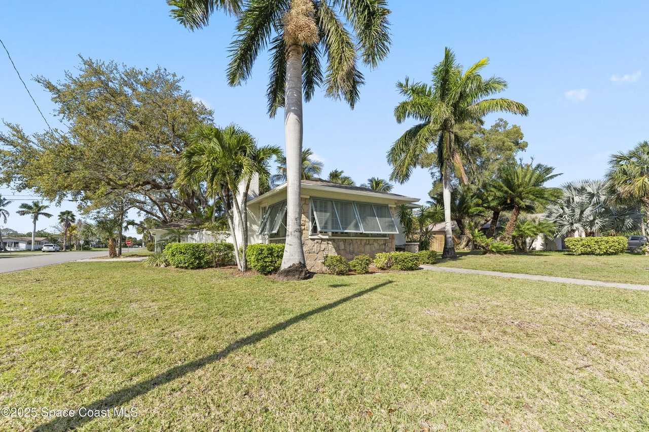 346 3rd Ave - Photo 2 of 47