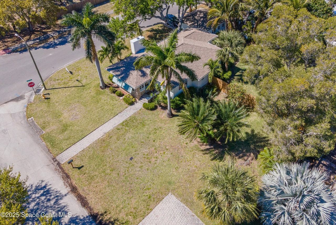 346 3rd Ave - Photo 4 of 47