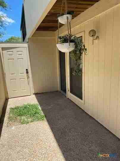 6718 Silvermine Dr #302 - Photo 3 of 11