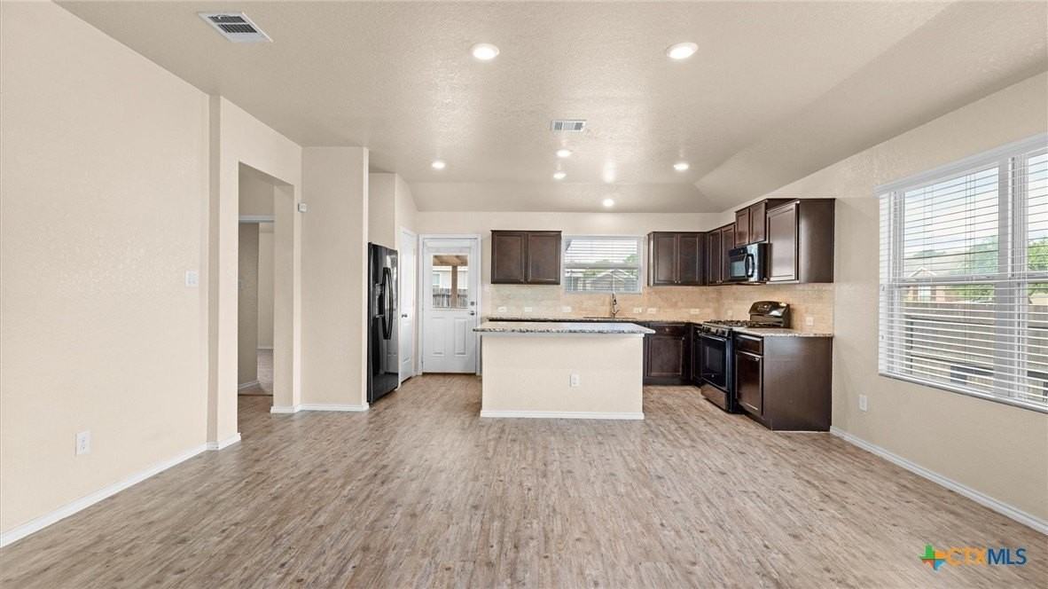 5251 Honeyflower - Photo 3 of 19