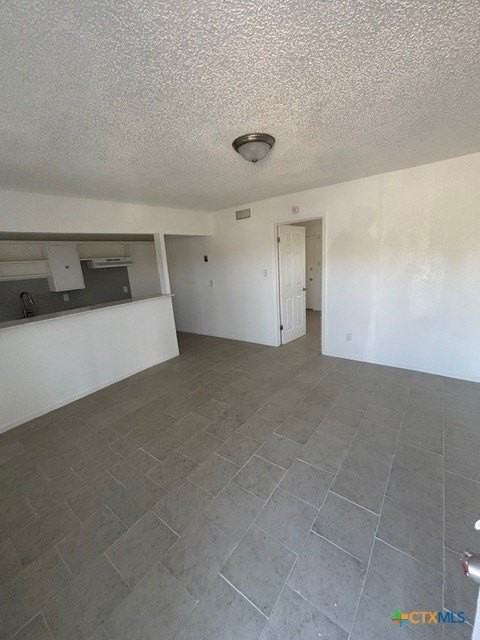 304 E Dunn Ave #306 - Photo 2 of 6