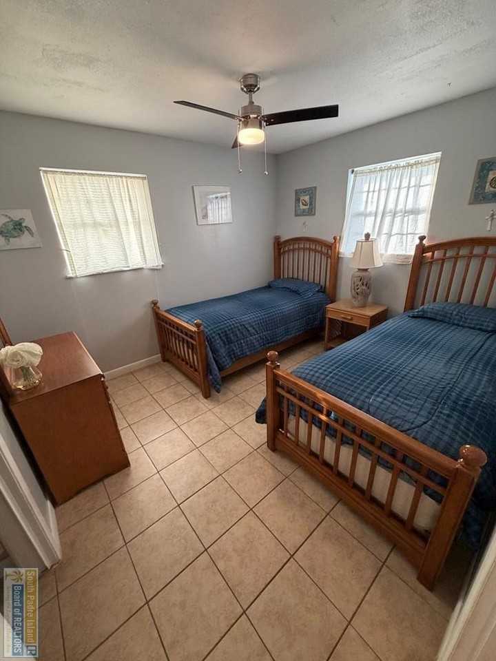 121 Madison St - Photo 7 of 9