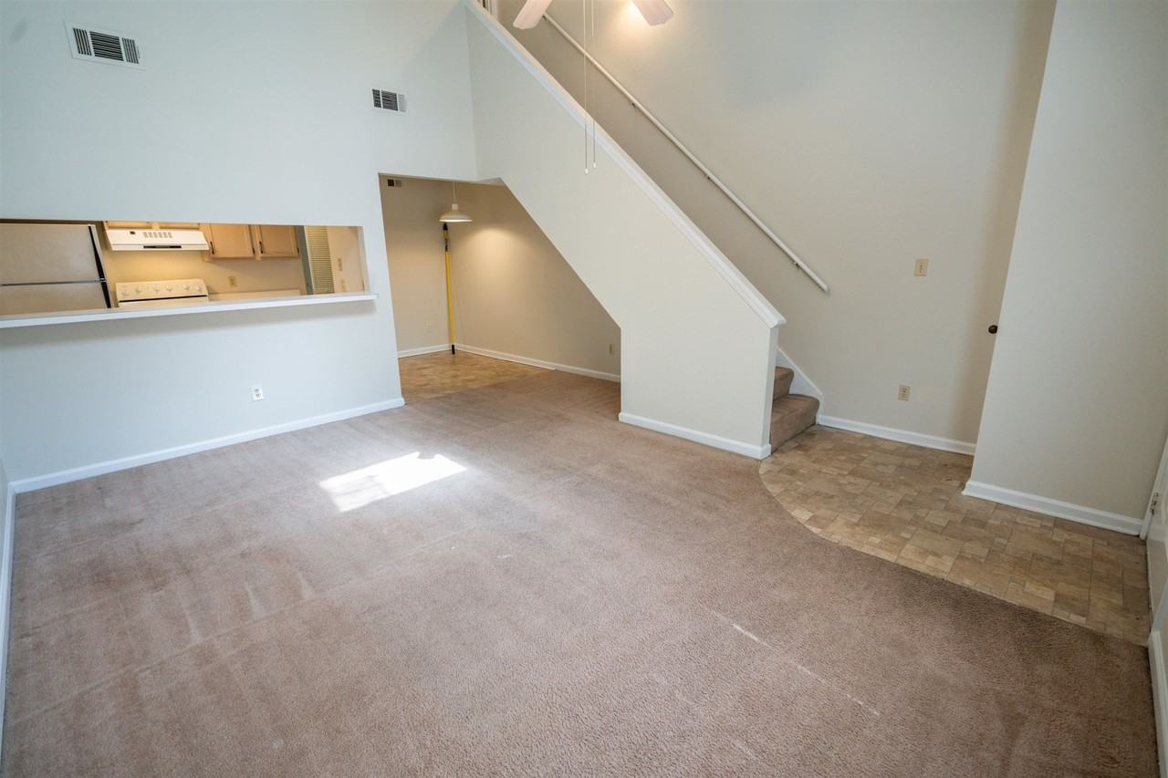 2333 Parrot Ln - Photo 5 of 29