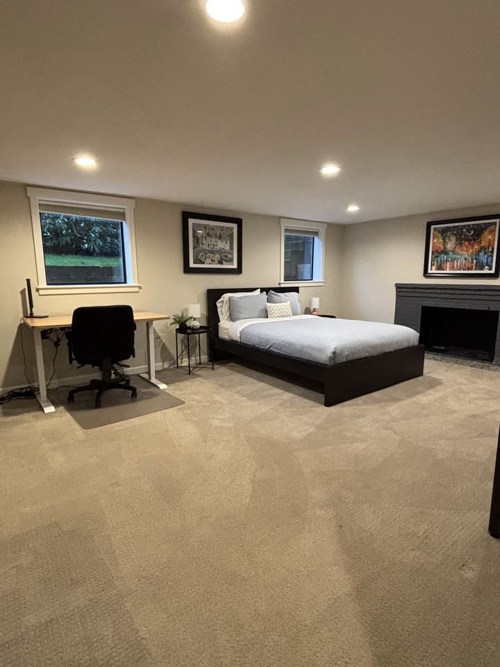 12716 8th Ave Nw #B - Photo 4 of 13