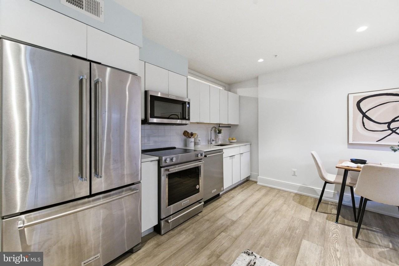 1465 Harvard St Nw #B101 - Photo 6 of 21