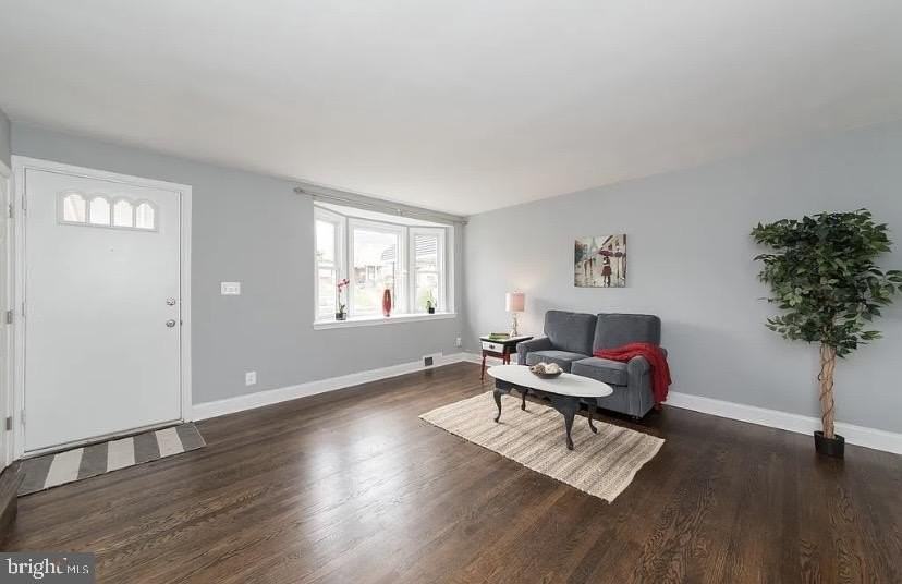 1224 Winston Ave - Photo 3 of 26