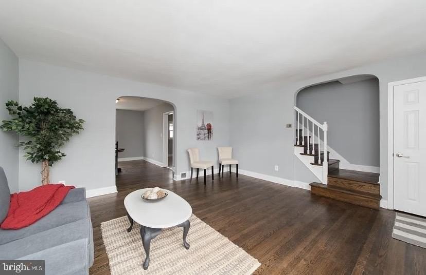 1224 Winston Ave - Photo 6 of 26