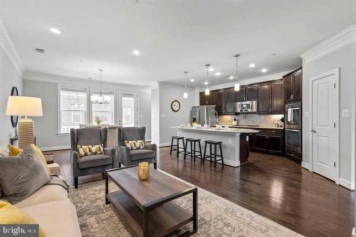 722 Crown Park Ave - Photo 6 of 43