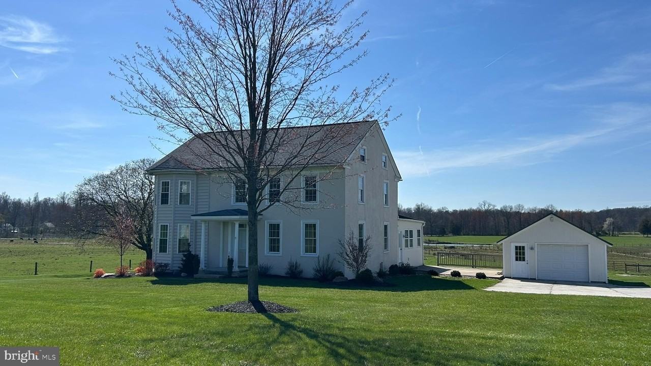 165 Ammon Rd - Photo 4 of 32