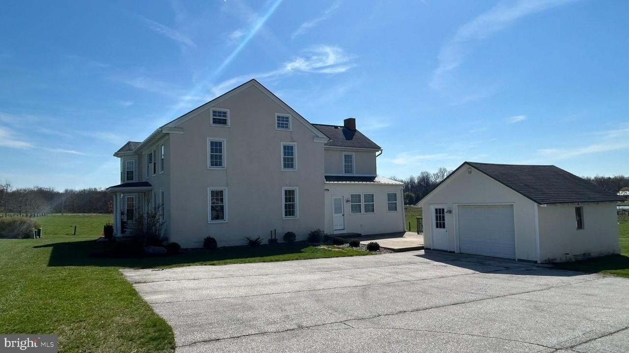 165 Ammon Rd - Photo 7 of 32