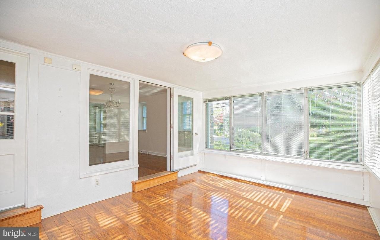 526 Williams Rd - Photo 3 of 28