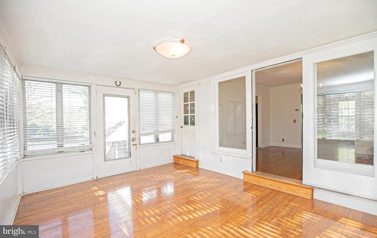 526 Williams Rd - Photo 5 of 28