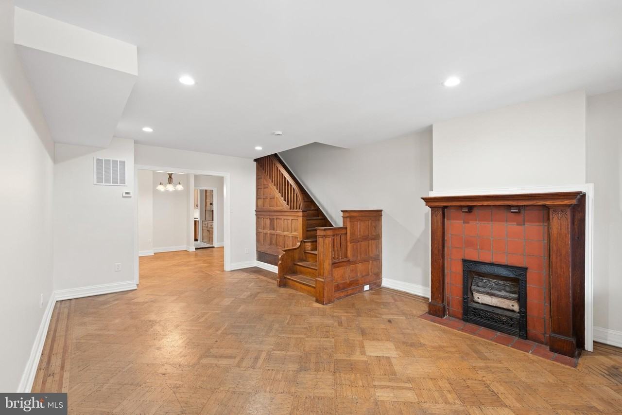619 S 42nd St - Photo 5 of 30