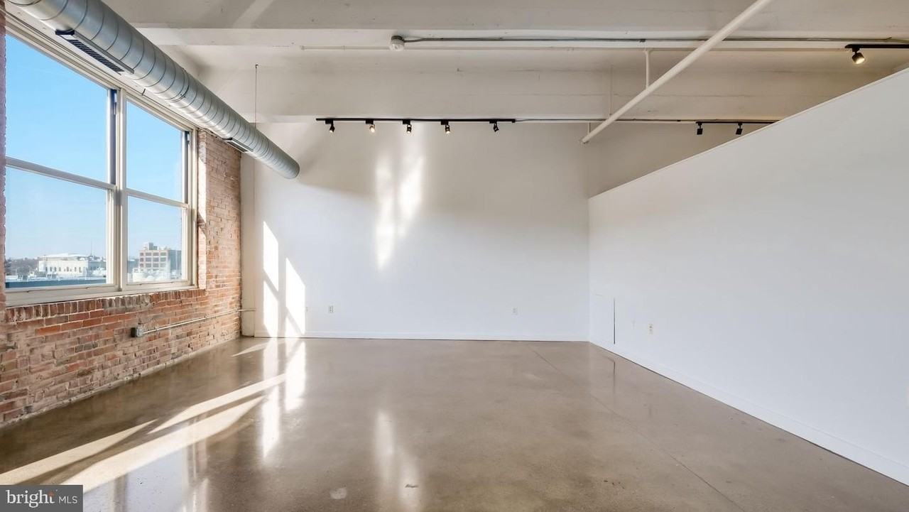 444 N 4th St #401 - Photo 4 of 29