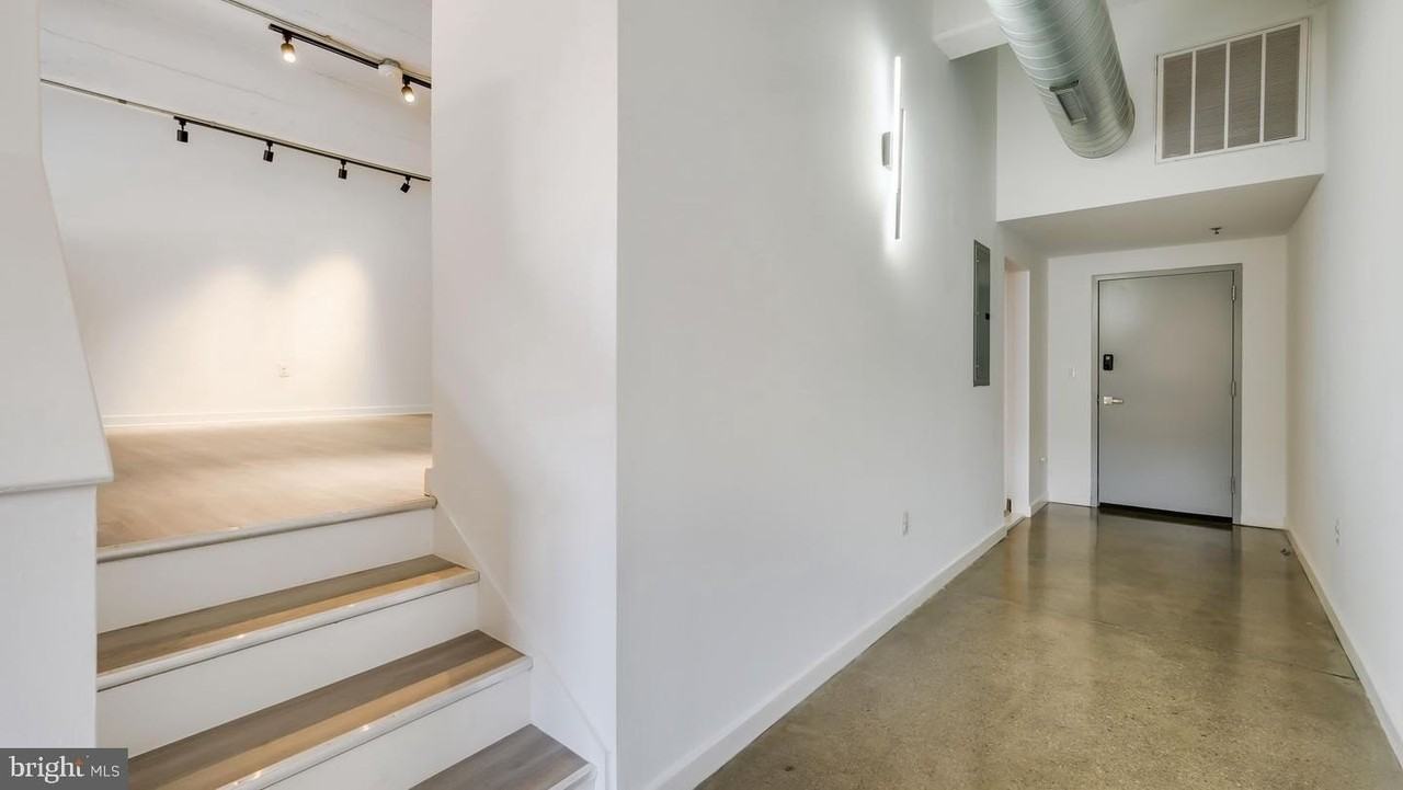 444 N 4th St #401 - Photo 7 of 29