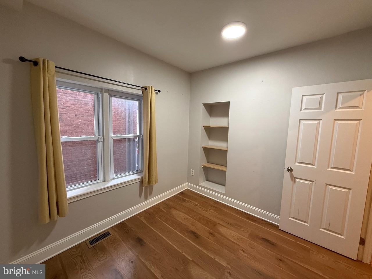 230 S 45th St Apt 1 - Photo 4 of 10