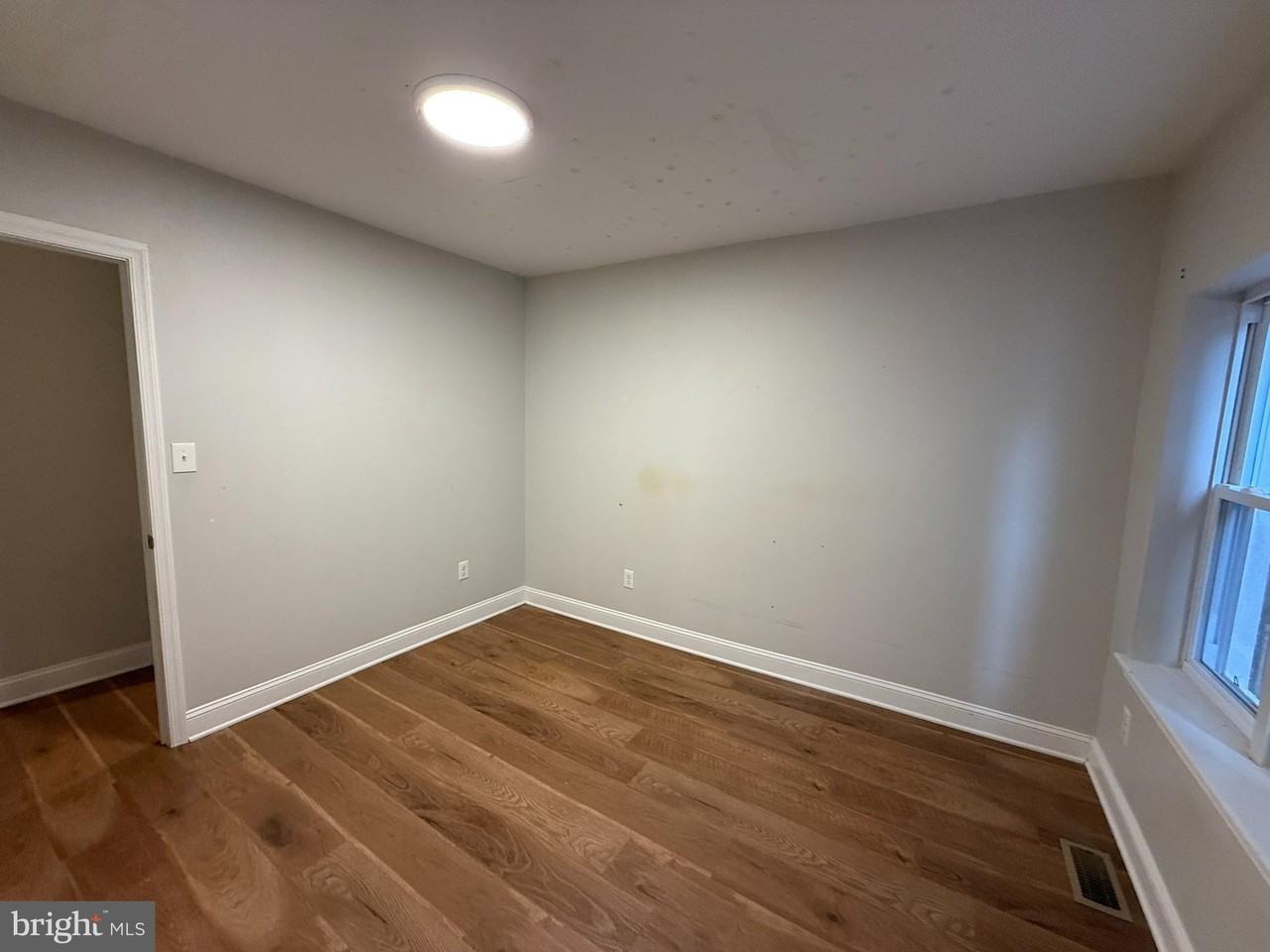 230 S 45th St Apt 1 - Photo 6 of 10