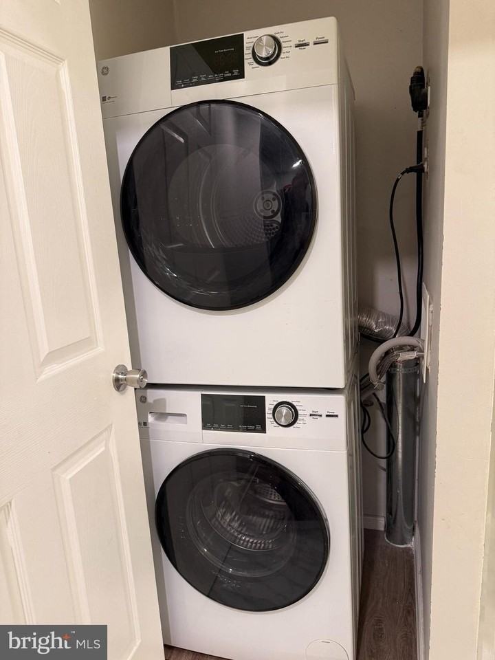 230 S 45th St Apt 1 - Photo 7 of 10