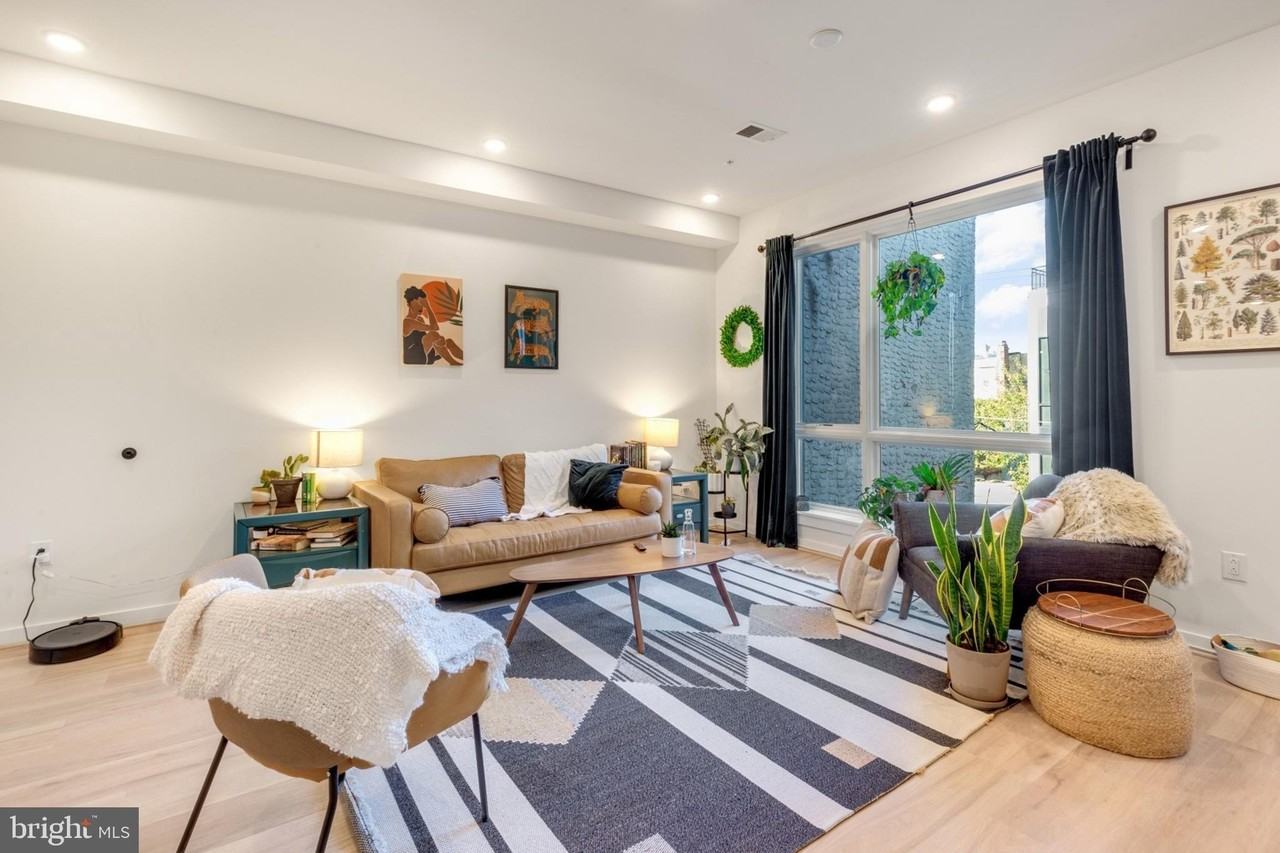 2212 N Front St #5 - Photo 3 of 25