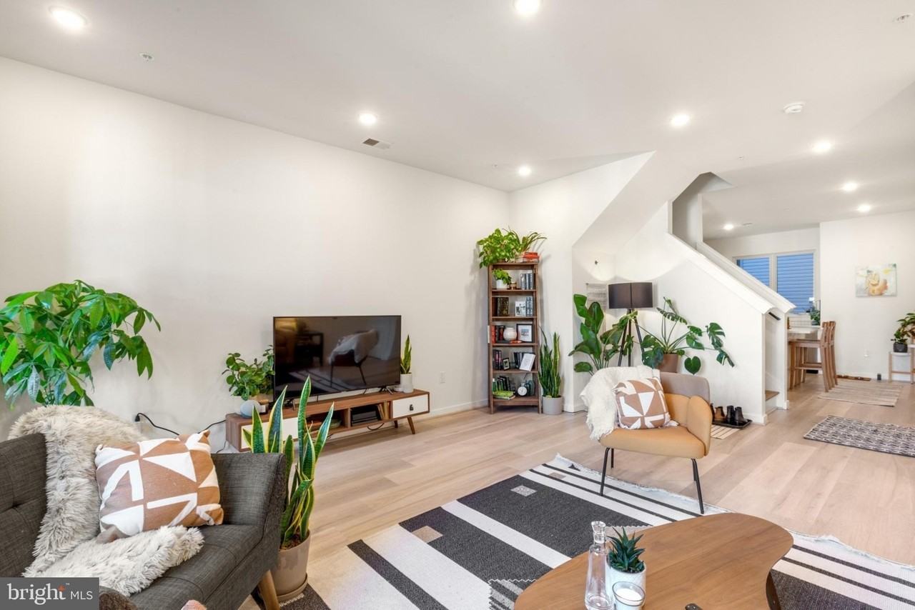 2212 N Front St #5 - Photo 4 of 25