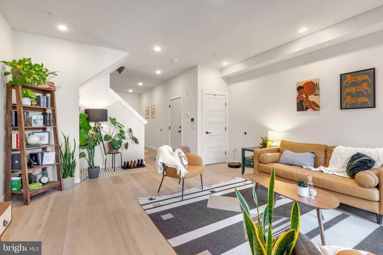 2212 N Front St #5 - Photo 5 of 25