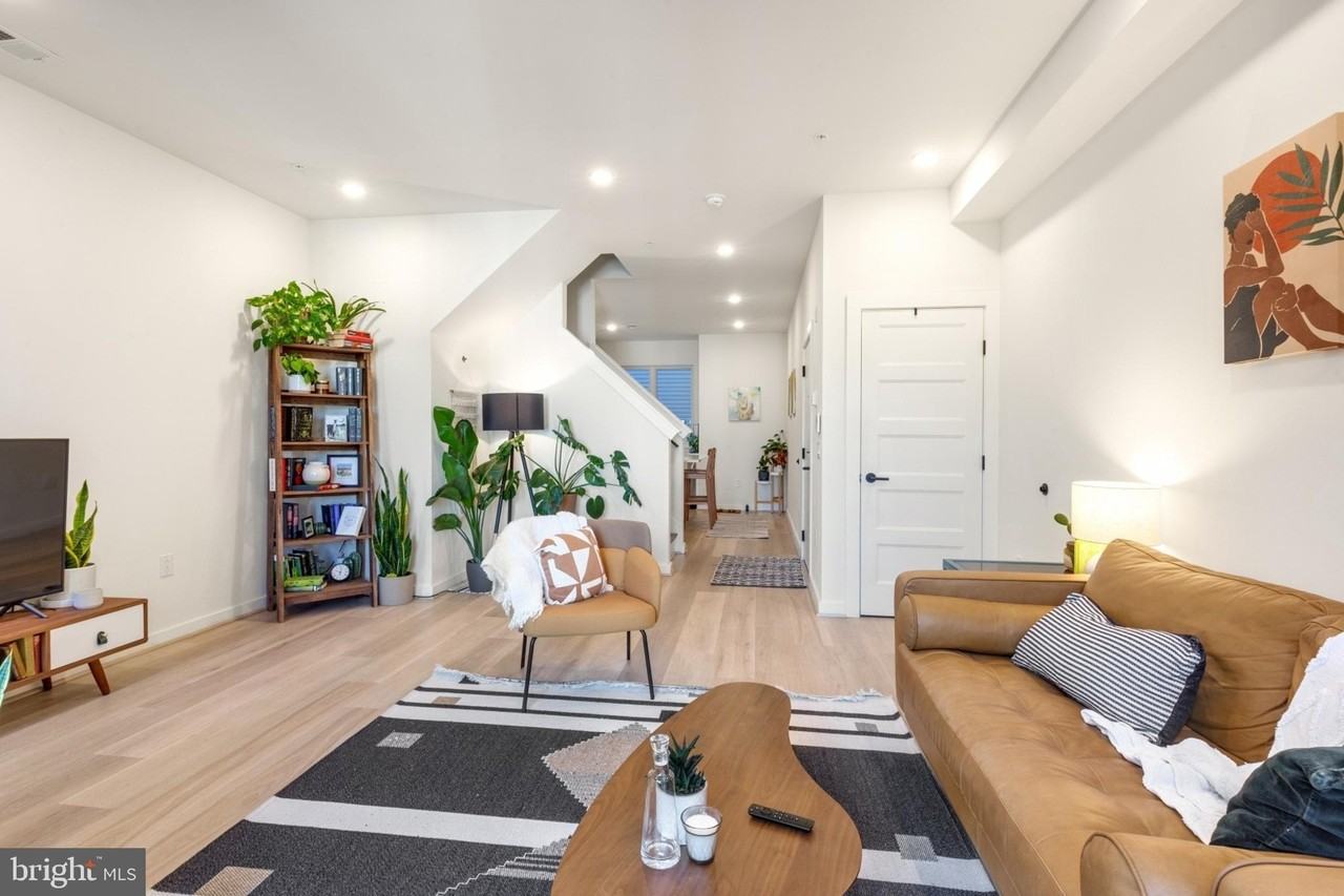 2212 N Front St #5 - Photo 6 of 25