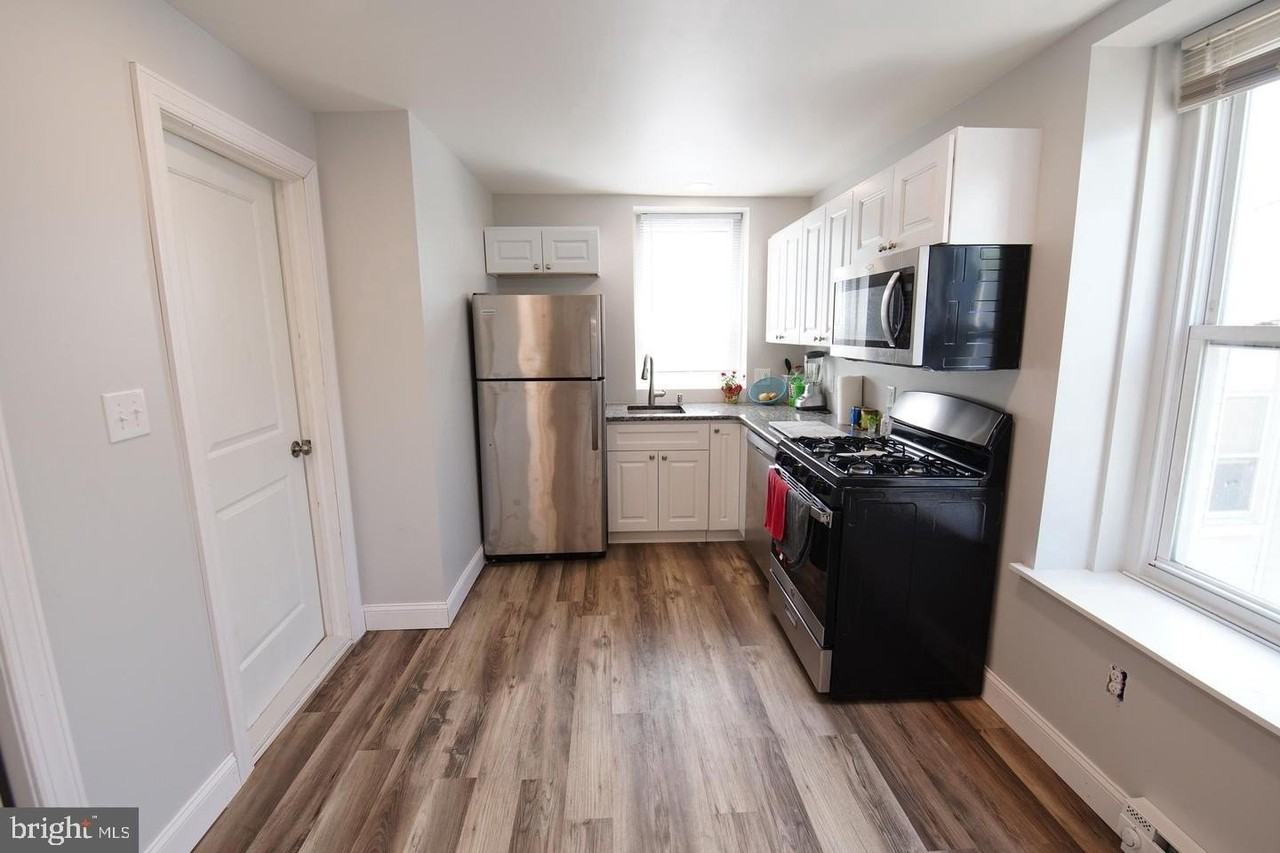 409 Hermitage St #2 - Photo 6 of 13