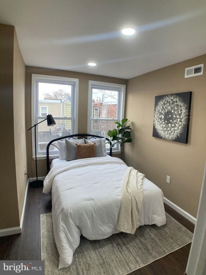 2060 E Orleans St - Photo 2 of 33