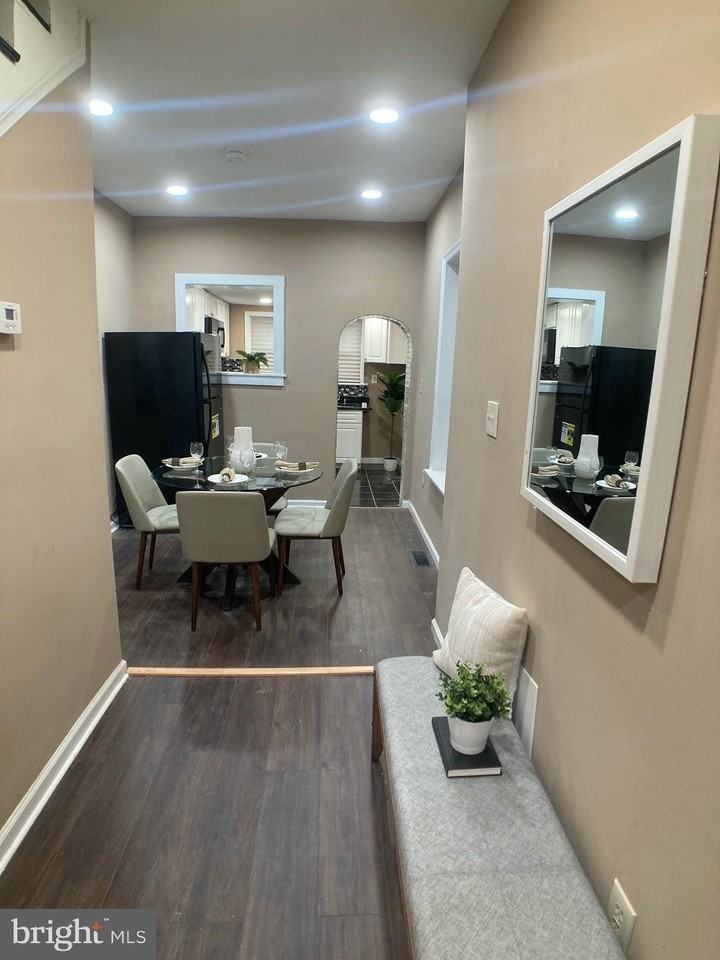 2060 E Orleans St - Photo 3 of 33