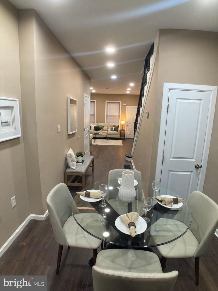 2060 E Orleans St - Photo 4 of 33