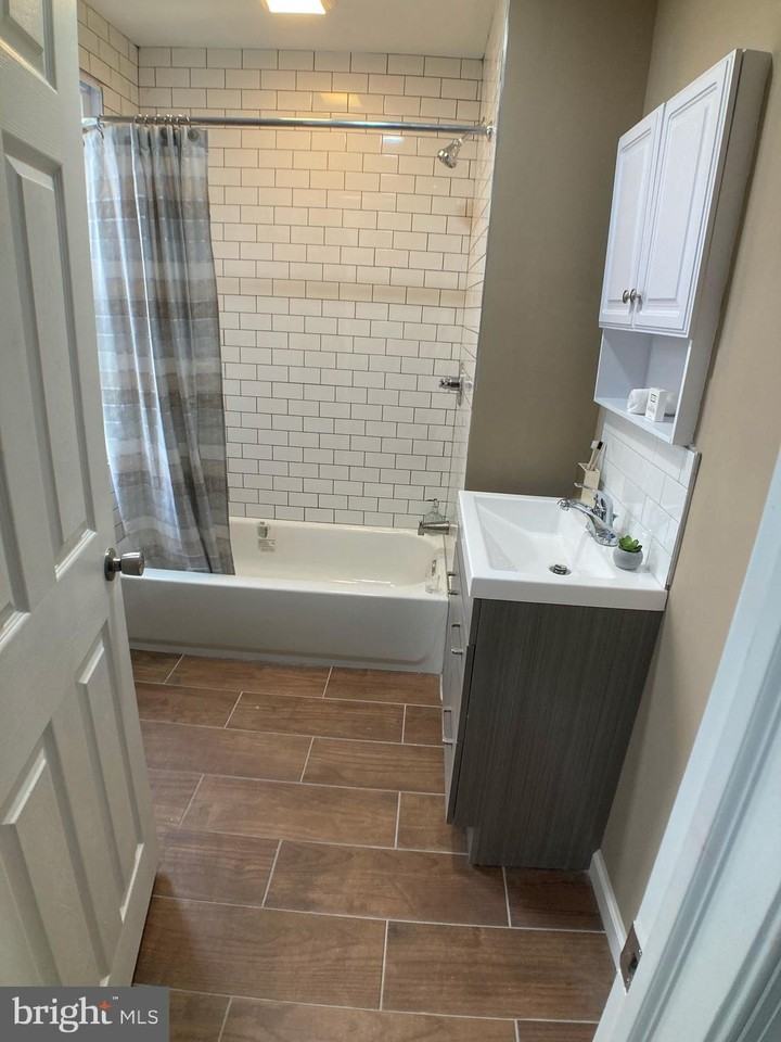 2060 E Orleans St - Photo 7 of 33