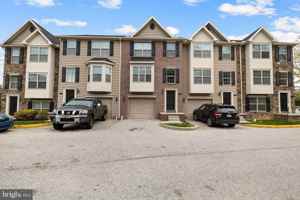 featured image of 32 Shady Tree Ct