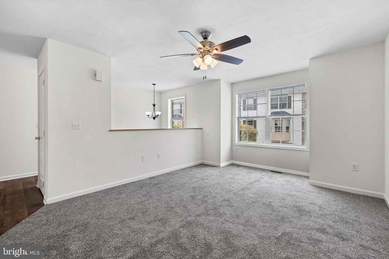 32 Shady Tree Ct - Photo 3 of 22